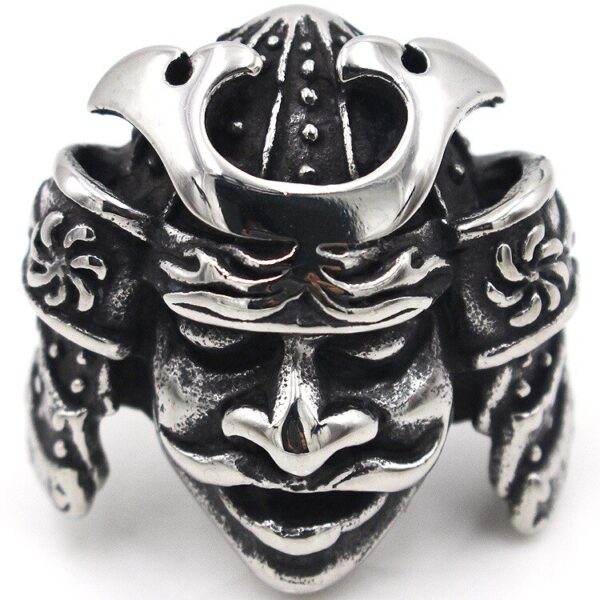 front of the japanese samourai ring